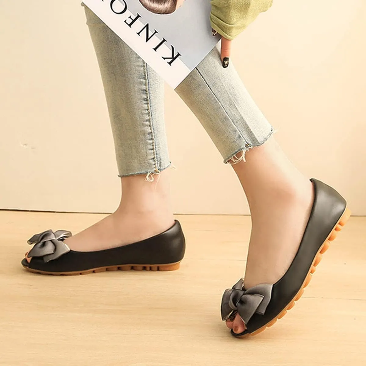 HuangTaiJi Qing Women's Classy Peep Toe Flats Shoes Bow Comfort Slip on Non-Slip Ballets Walking Shoes for Party Dating