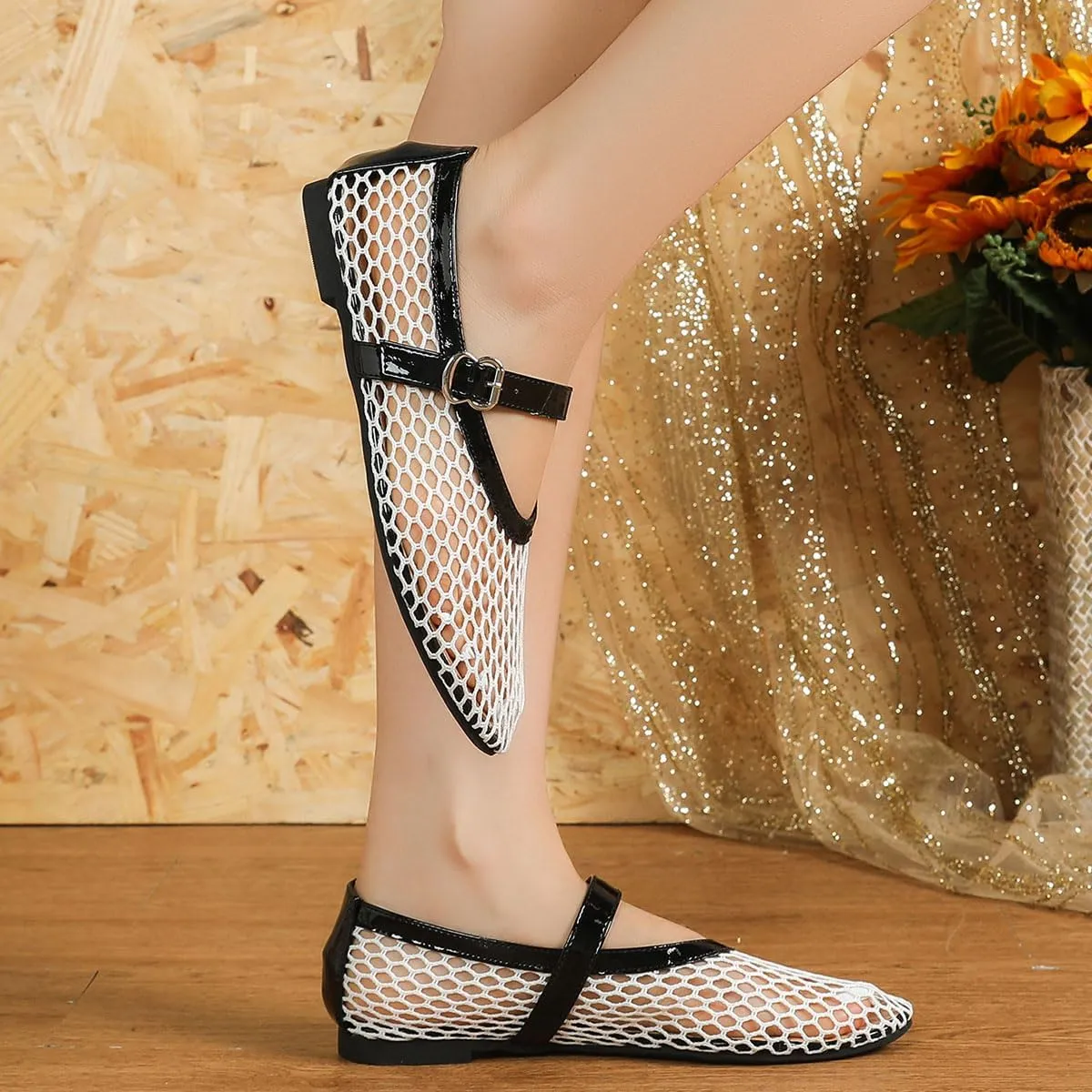 MeiLuSi Ballet Flats for Women, Mary Janes Flats Metal Buckle Strap Mesh Perforated Mary Jane Comfortable Ballerina Flat Shoes