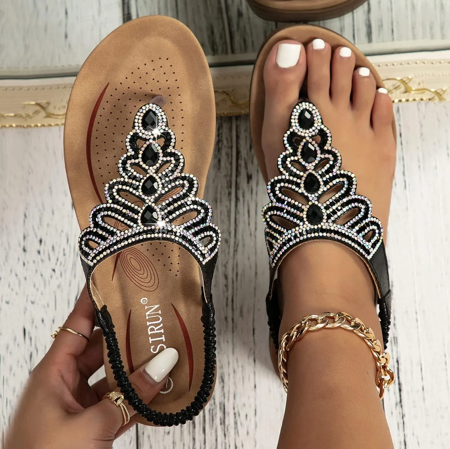 Sparkly Sandals Women Summer Dressy 2024 Wedding Flat Sandals Rhinestone Sandal Floral Gladiator Sandals with Toe Ring Bohemian Flip Flops for Bride Crystal Beach Shoes Comfortable