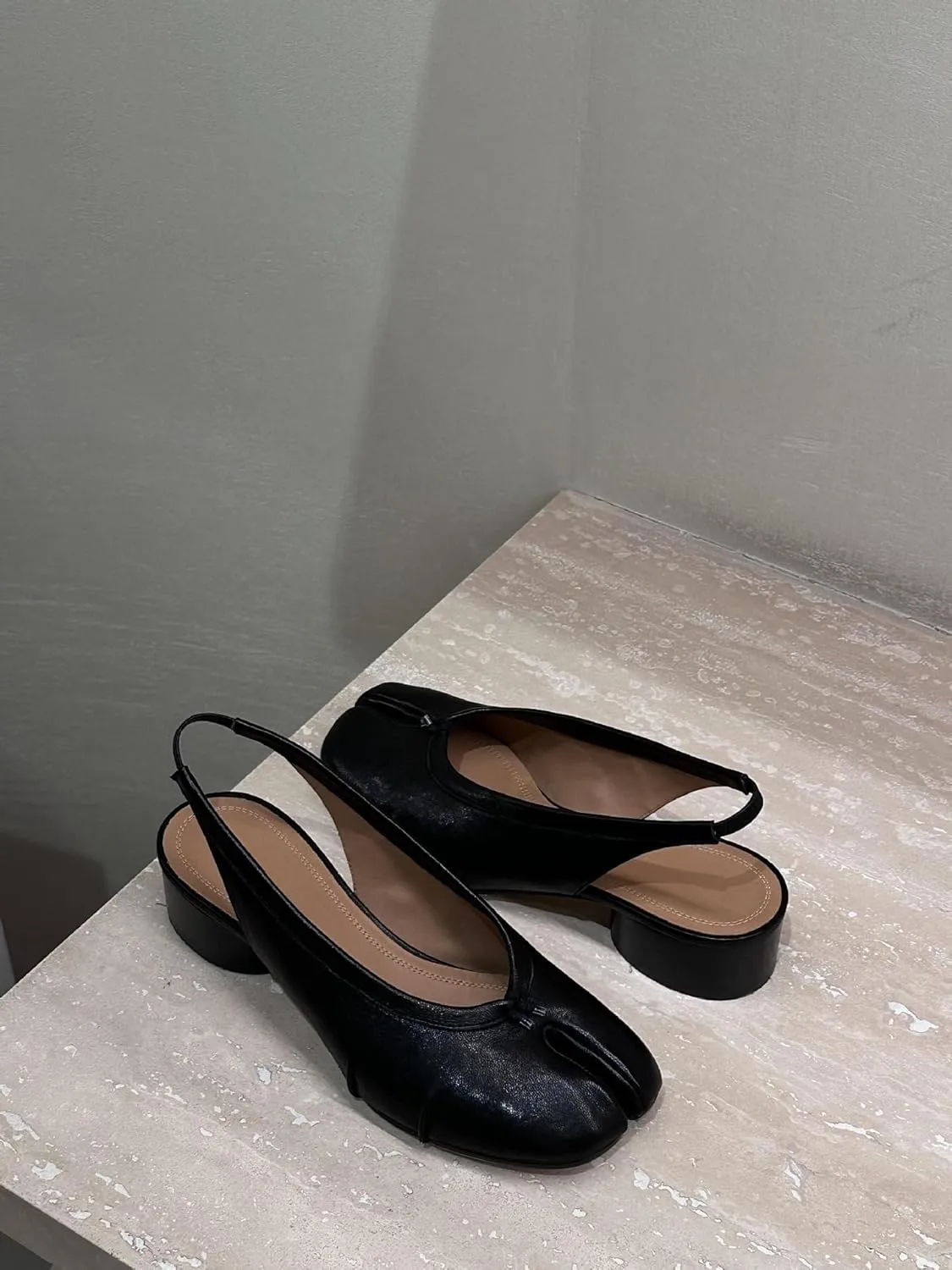 Tabi Shoes Women Slip on Ballet Flat with Back Strap Low Heels - Split Toe Orthopedic Sandals Cute Casual Comfortable Walking Lightweight Loafers Female Solid All-Match for Beach Travel Daily Wear