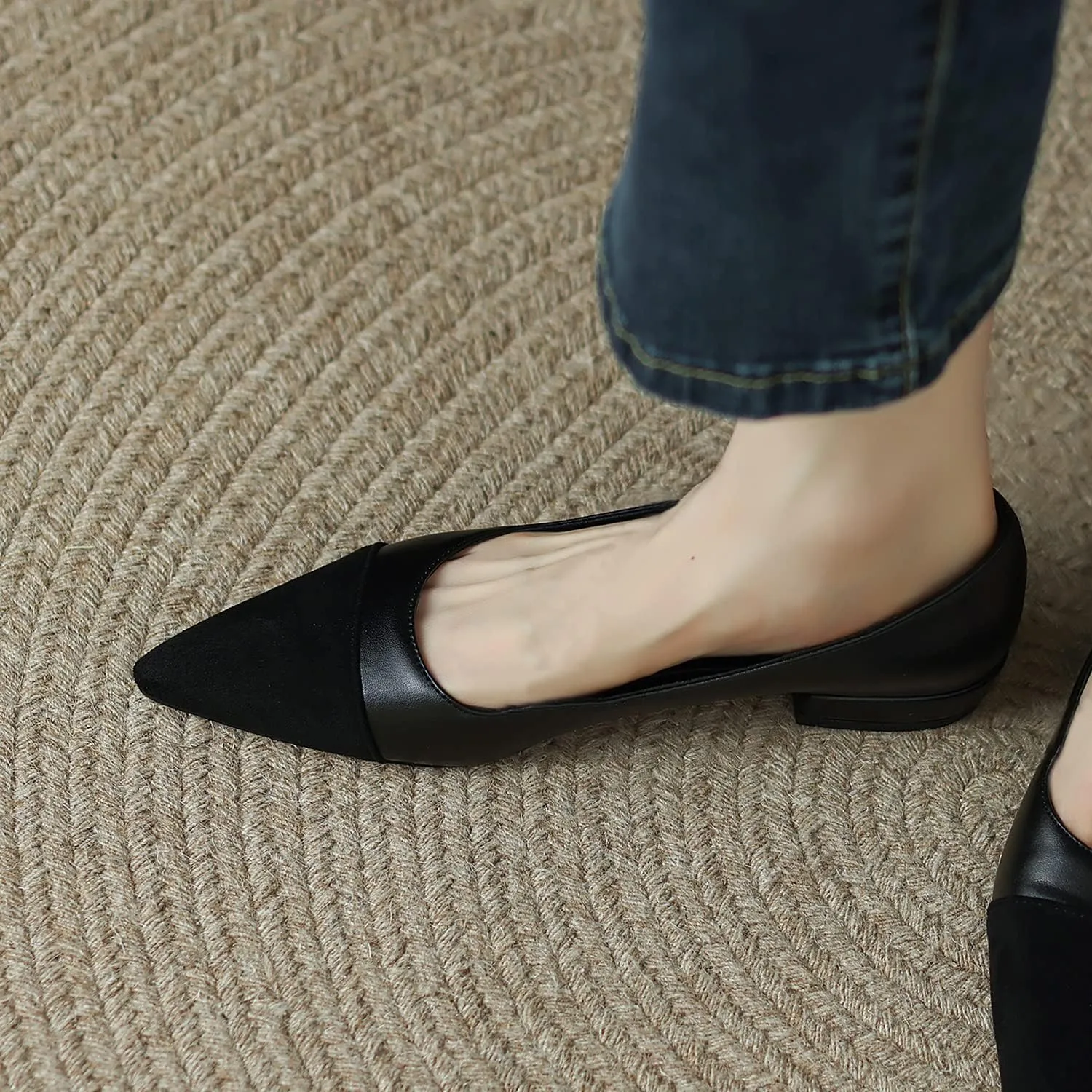 Women Comfy Cap Toe Flats Slip on Pointed toe Flat Shoes Two Tone Flat Heel Dress Shoes Casual Pointy Toe Ballet Flats Colorblock Classic Office Elegant Driver Flats 4-11 M US
