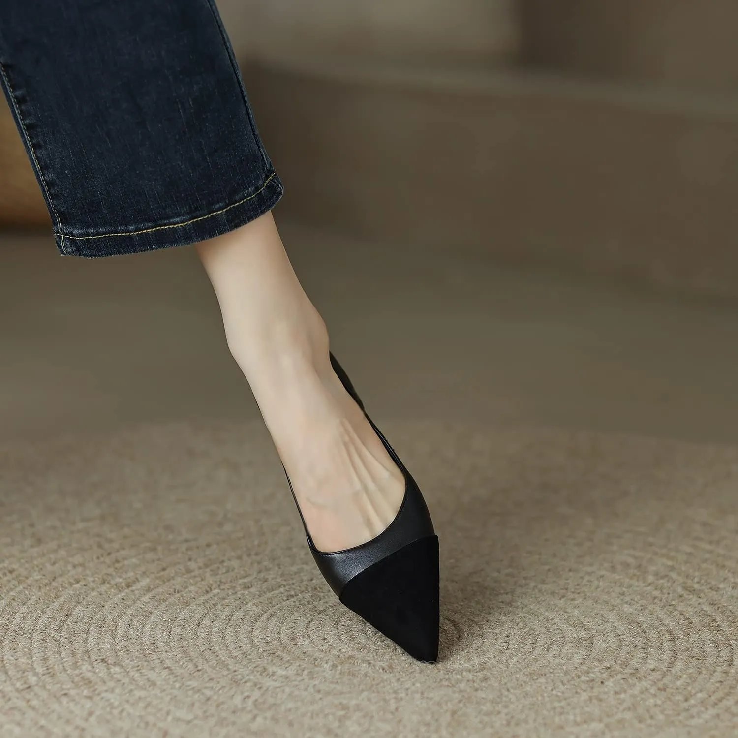 Women Comfy Cap Toe Flats Slip on Pointed toe Flat Shoes Two Tone Flat Heel Dress Shoes Casual Pointy Toe Ballet Flats Colorblock Classic Office Elegant Driver Flats 4-11 M US
